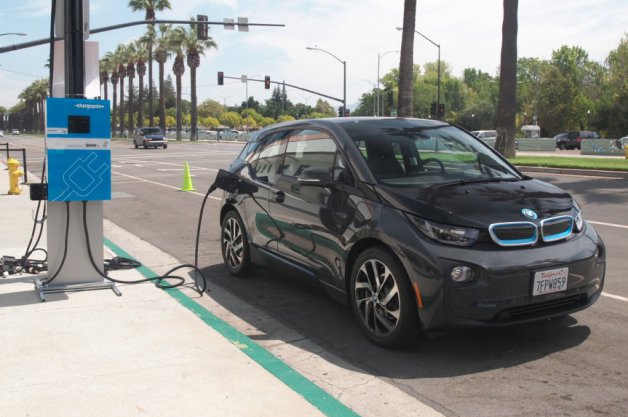 Bmw Light and Charge Stations Poised to Change the Future of Electric Cars